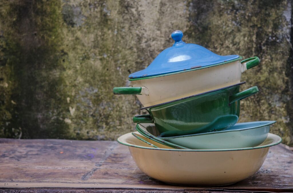 UAKEEN Expands French Cookware Series with New Enamel Finishes